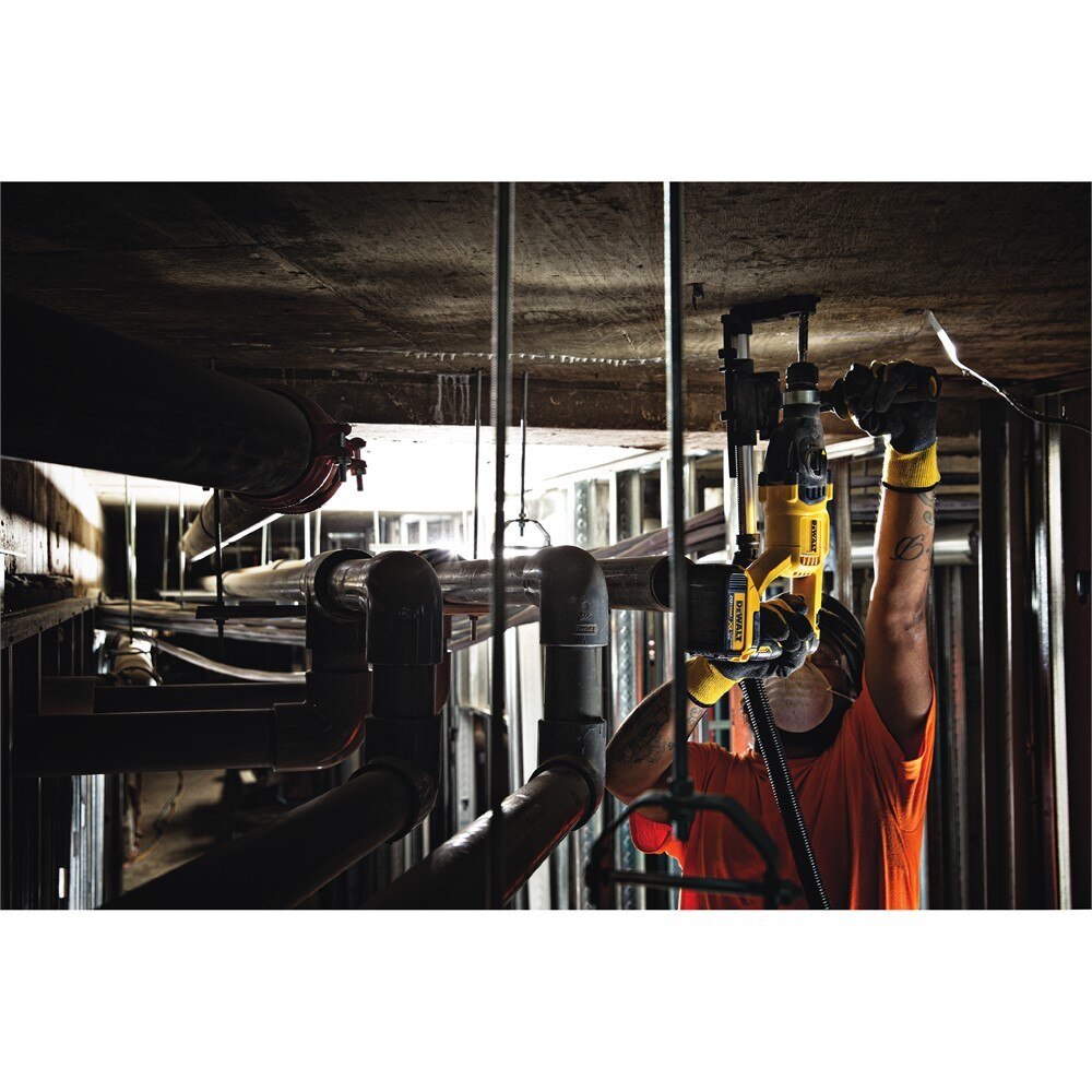 DeWalt DCH133M2 20V MAX XR Brushless 1" D-Handle Rotary Hammer