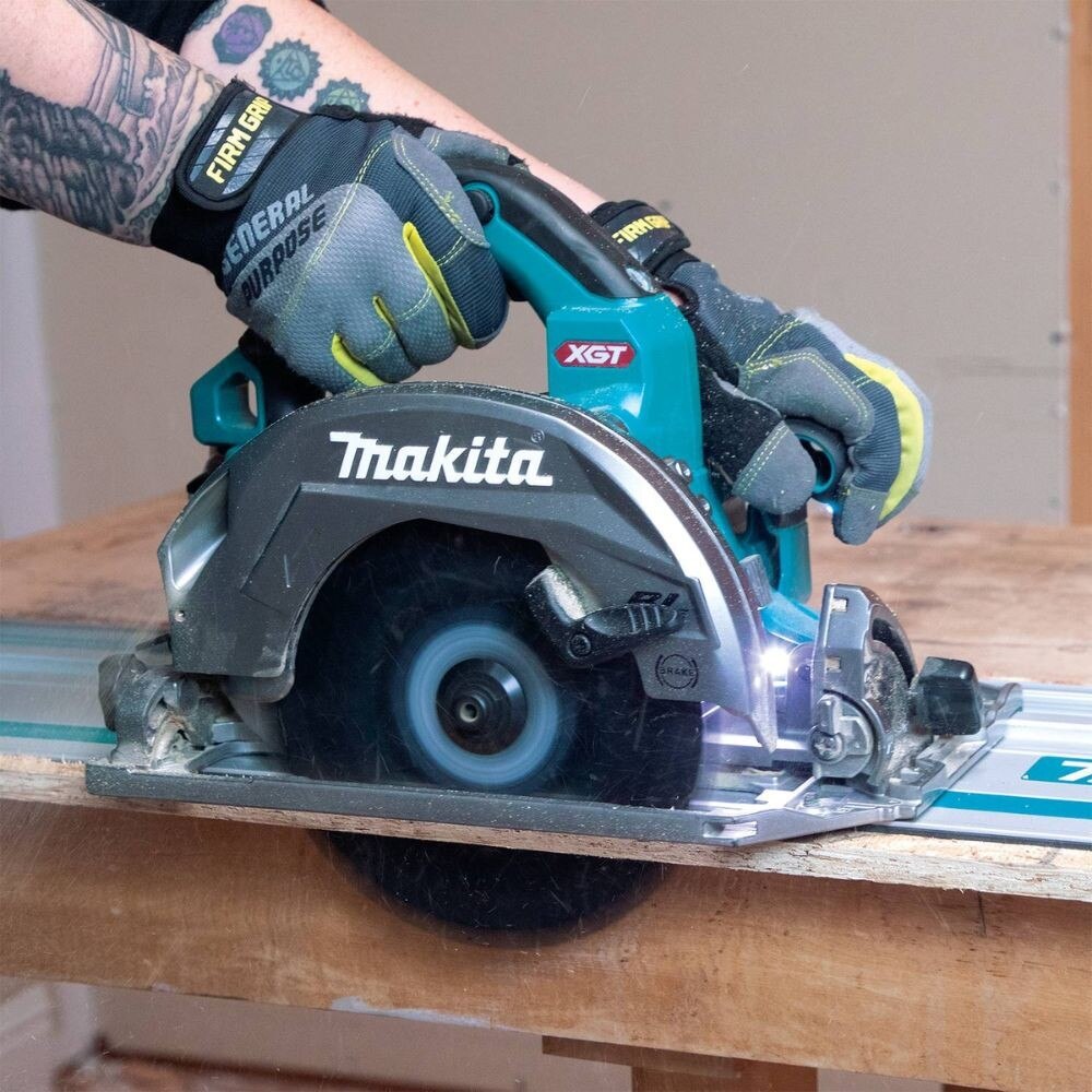Makita GSH02M1 40V max XGT Brushless Cordless 7-1/4" Circular Saw Kit, guide rail compatible base, AWS Capable, bag, with one battery (4.0Ah)