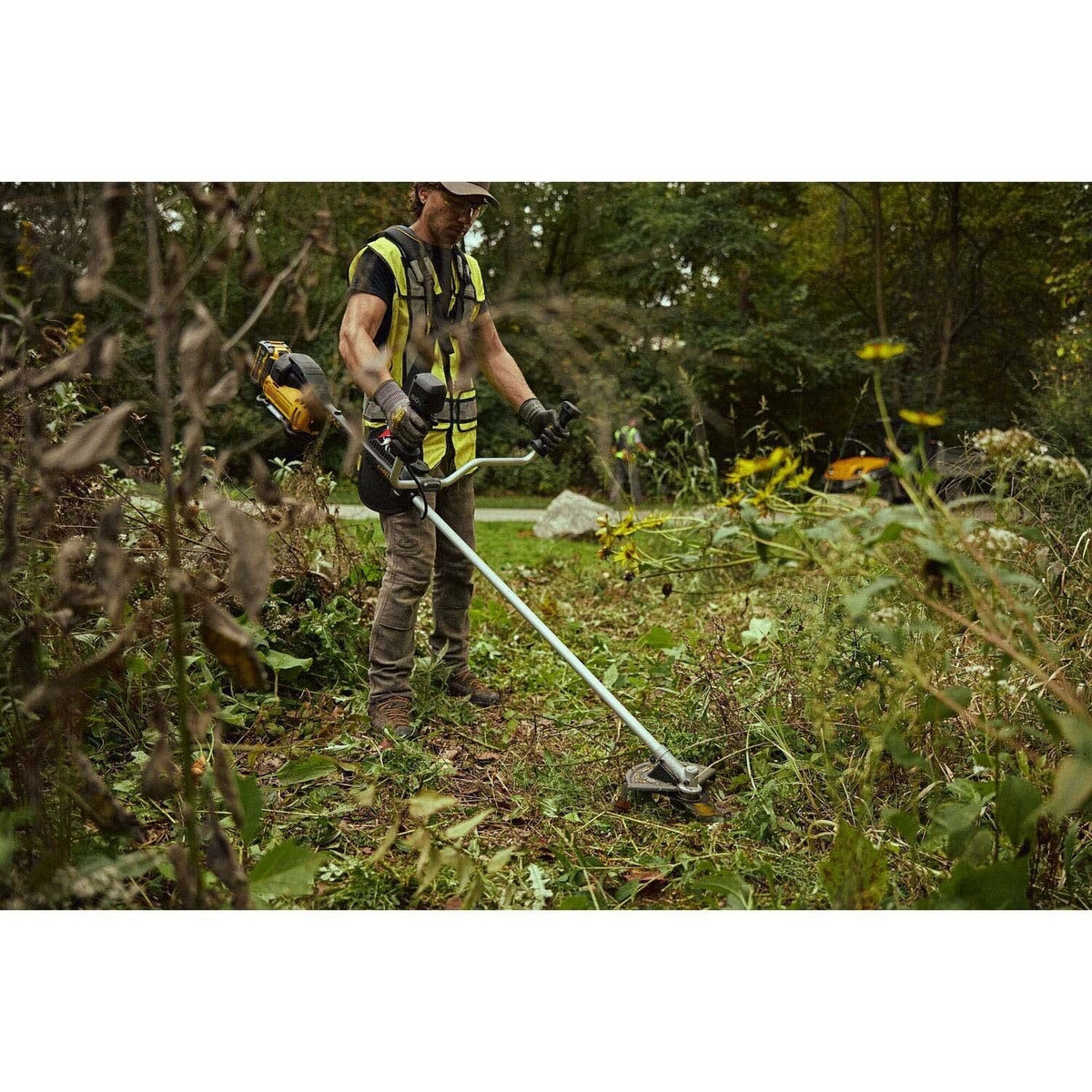 DeWalt DCBC581B 60V MAX 10 in. Brush Cutter with Bike Handle, LED Display, and Tri Tip Blade (Tool Only)