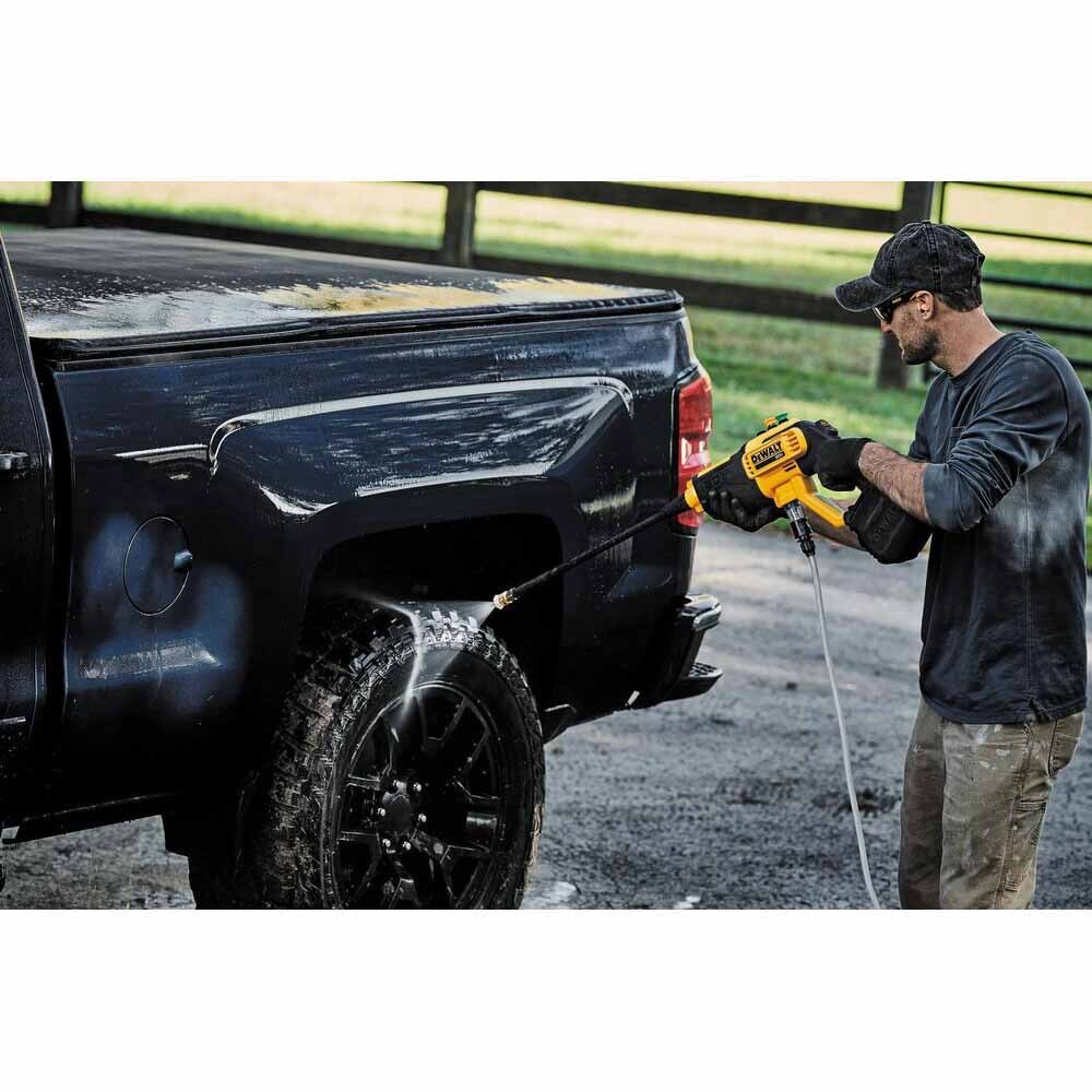 DeWalt DCPW550P1 20V Max 550 PSI Power Cleaner Kit