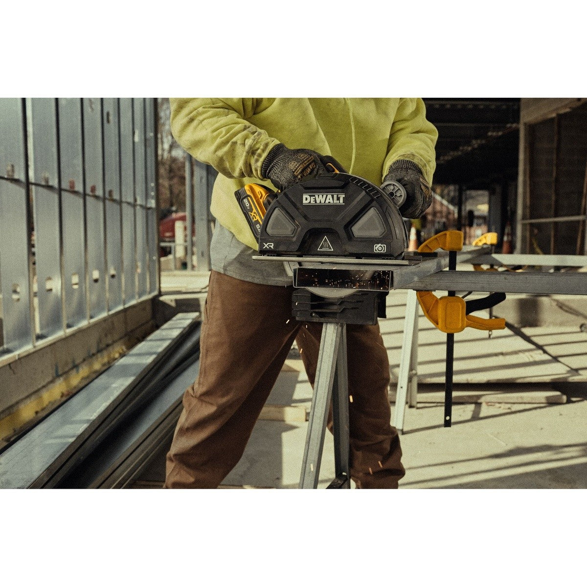 DeWalt DCS383H1 20V MAX* XR 7-1/4 in. Metal Cutting Circular Saw Kit