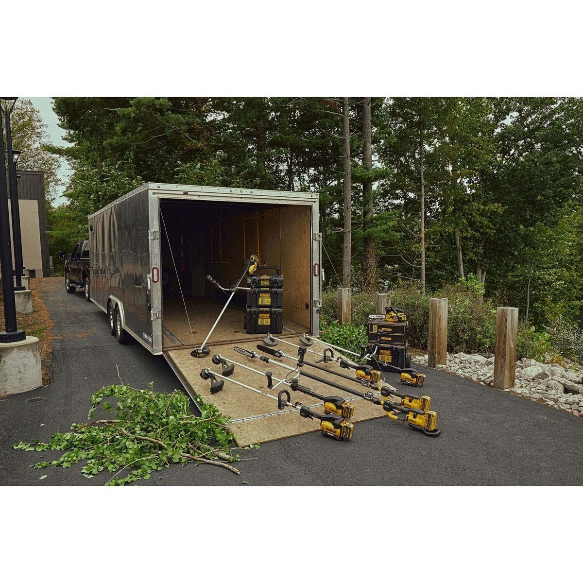 DeWalt DCST980X2 60V MAX Brushless 17.5 in. String Trimmer Kit with LED Display and D-Ring Handle (2 Batteries)