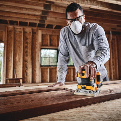 DeWalt DCW200D1 20V MAX XR Cordless 1/4 Sheet Variable Speed Sander Kit
