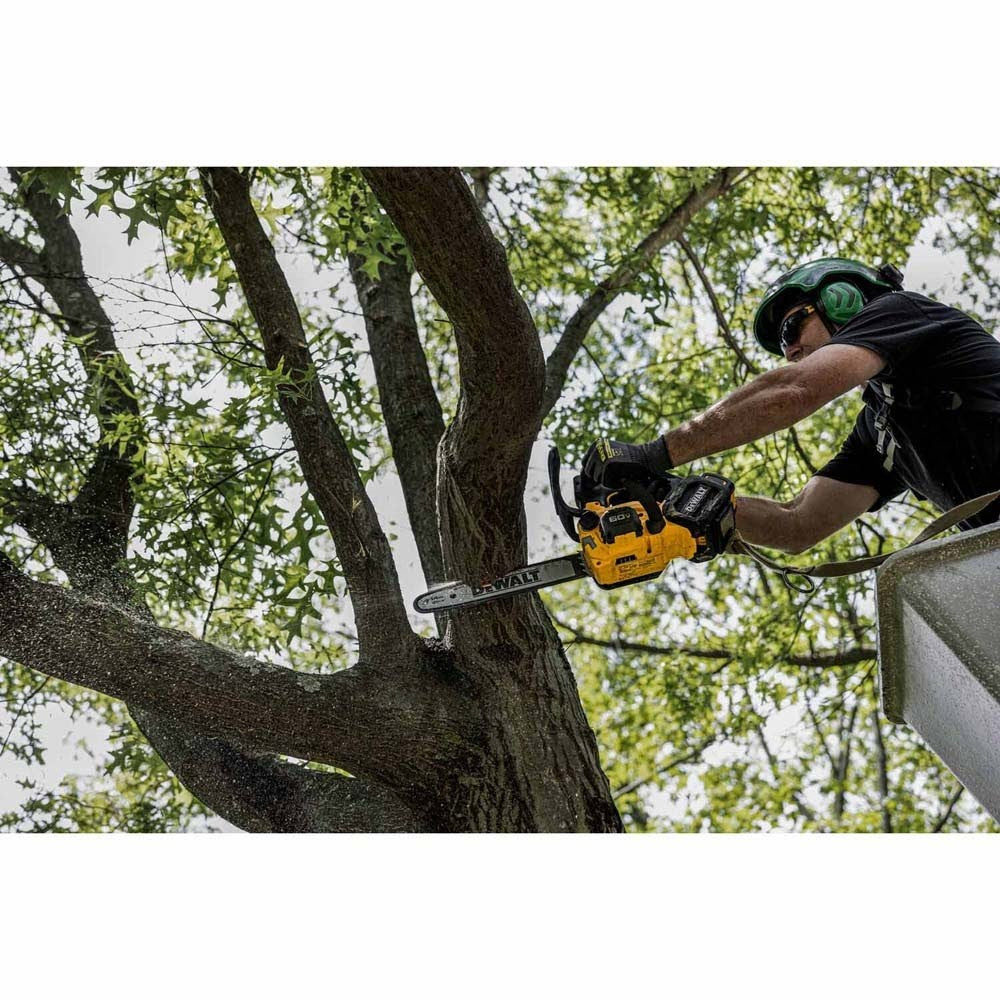 DeWalt DCCS674X2 60V Max Top Handle Chainsaw Kit
