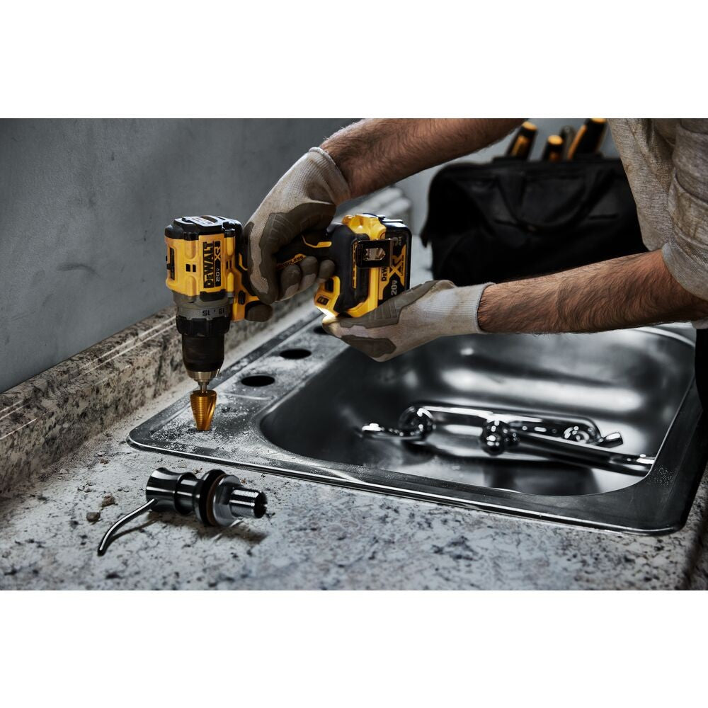 DeWalt DCD800P1 20V Max XR Brushless Cordless 1/2" Drill/Driver 5.0Ah Kit