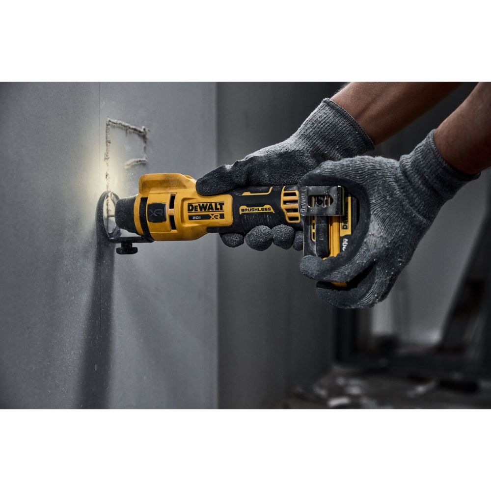 DeWalt DCE555D2 20V MAX* Brushless Drywall Cut-Out Tool Kit