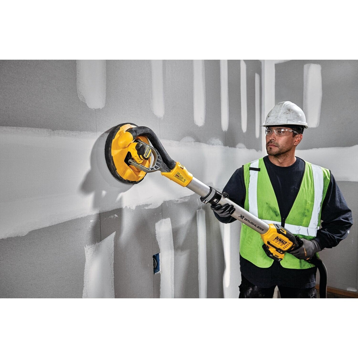 DeWalt DCE800P1 20V Max Brushless Cordless Drywall Sander Kit with Telescoping Shaft and Wireless Tool Control (5Ah Battery, Charger)
