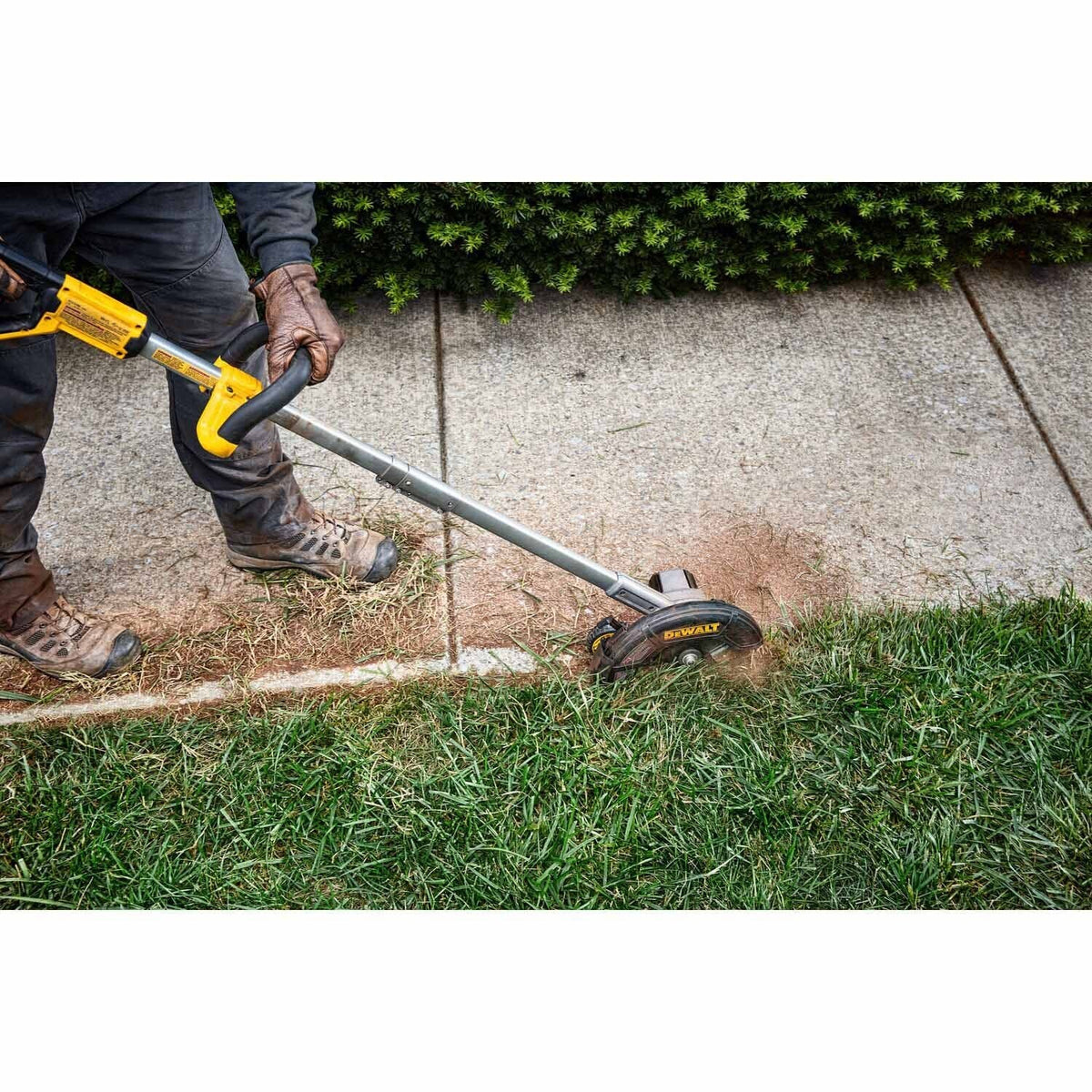 DeWalt DCED400M1 20V MAX* Brushless Cordless Edger Kit