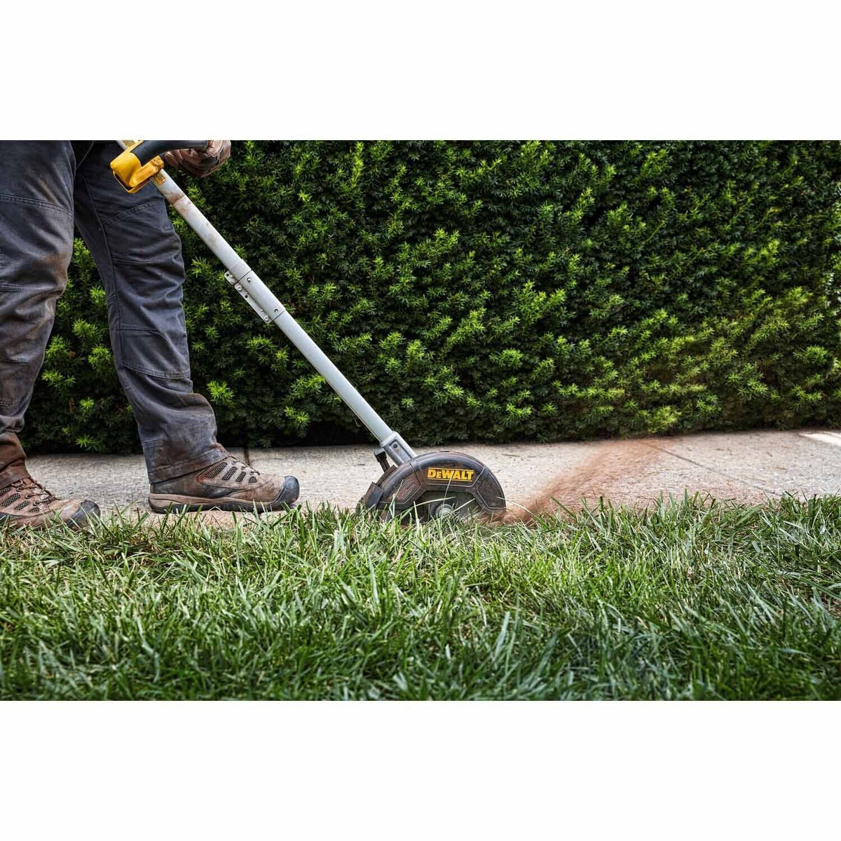DeWalt DCED400M1 20V MAX* Brushless Cordless Edger Kit