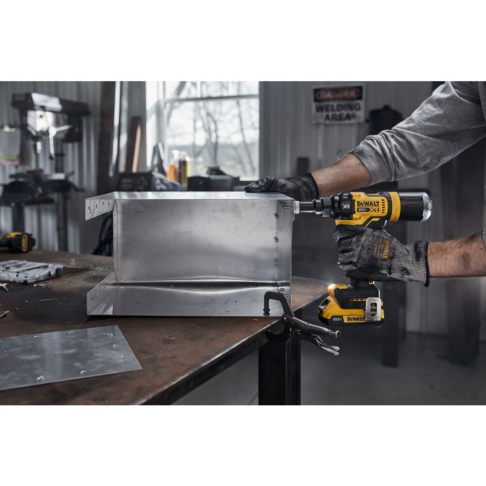 DeWalt DCF403D1 20V MAX XR Brushless Cordless 3/16" Rivet Tool Kit