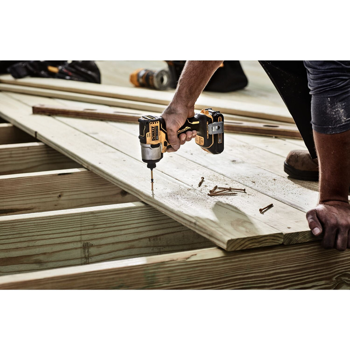 DeWalt DCF840C2 20V MAX* 1/4 in. Brushless Cordless Impact Driver Kit