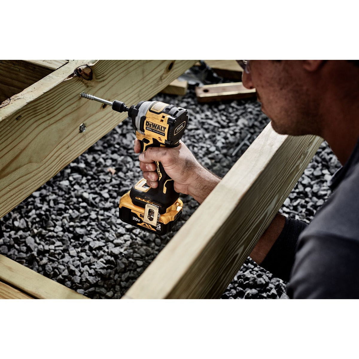 DeWalt DCF850P2 ATOMIC 20V MAX* 1/4 in. Brushless Cordless 3-Speed Impact Driver Kit (2 Batteries)