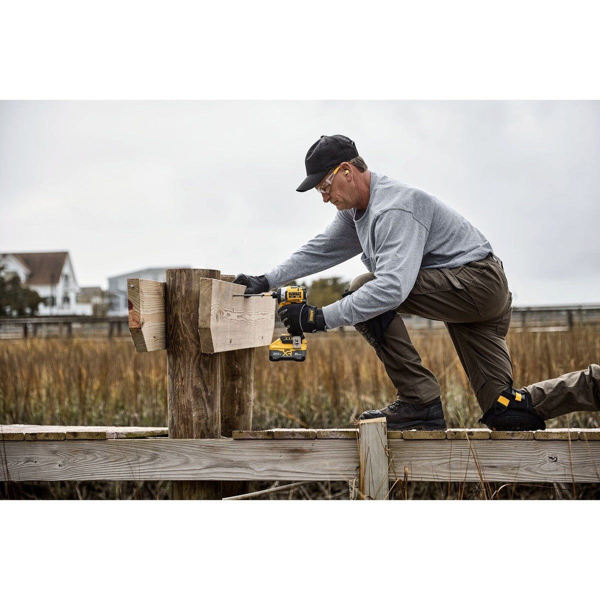 DeWalt DCF860WW1 20V MAX XR 3-Speed 1/4" High Torque Impact Driver Kit