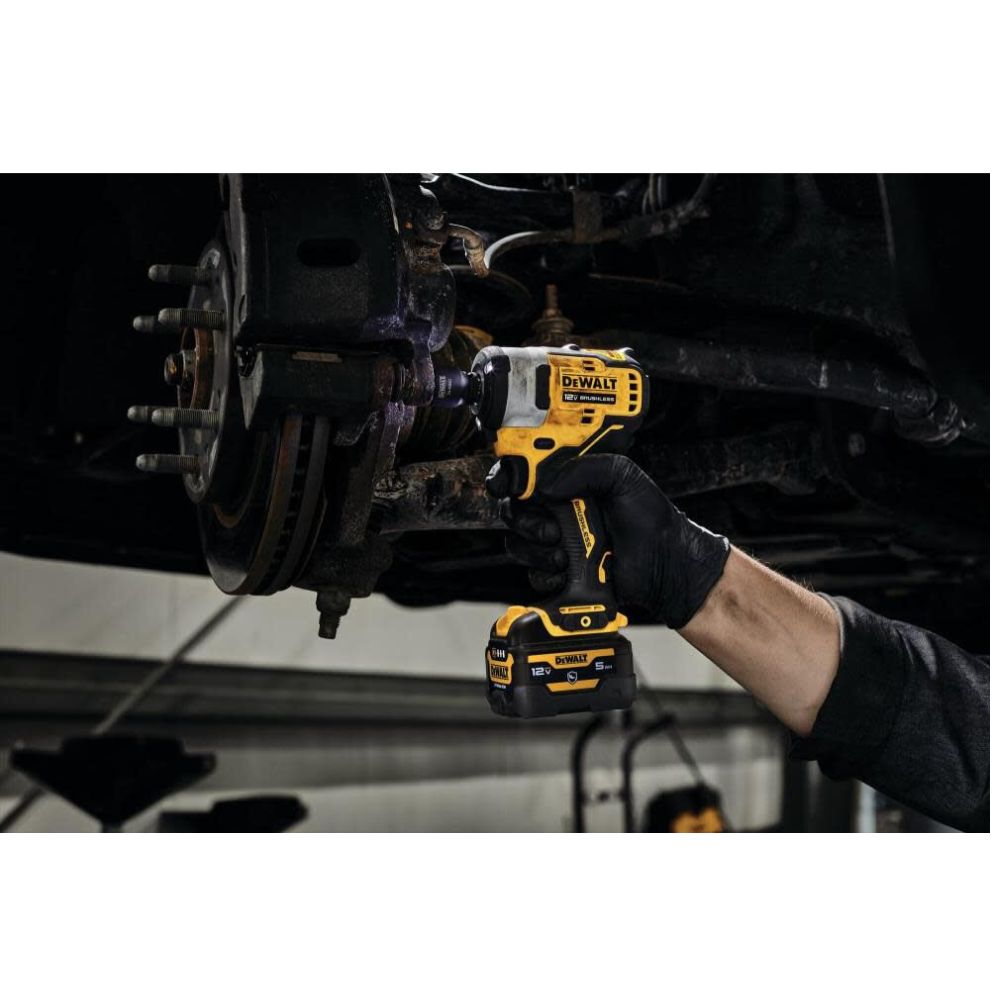 DeWalt DCF901GJ1G1 12V MAX 1/2" Impact Wrench Kit