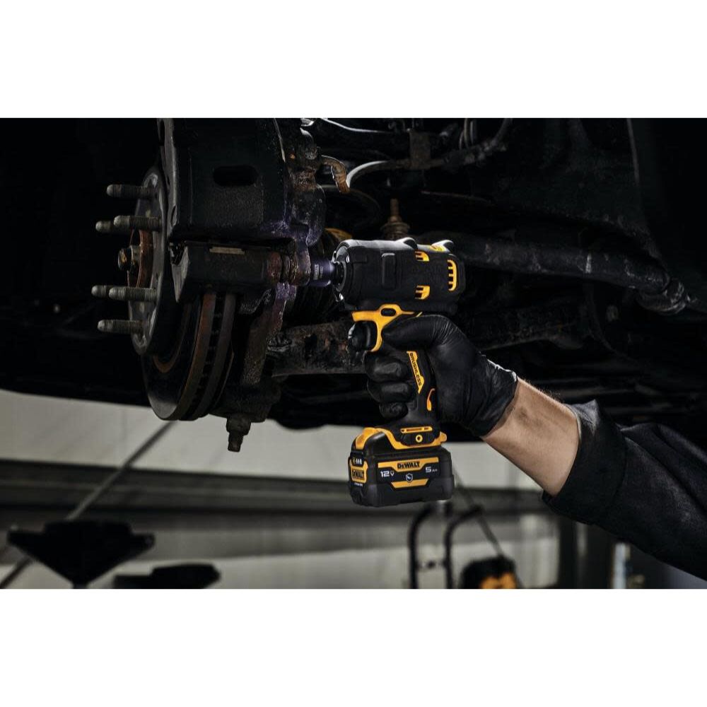 DeWalt DCF901GJ1G1 12V MAX 1/2" Impact Wrench Kit