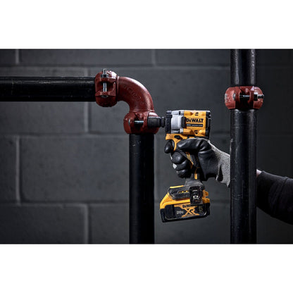DeWalt DCF921P2 ATOMIC 20V MAX* 1/2 in. Cordless Impact Wrench with Hog Ring Anvil Kit