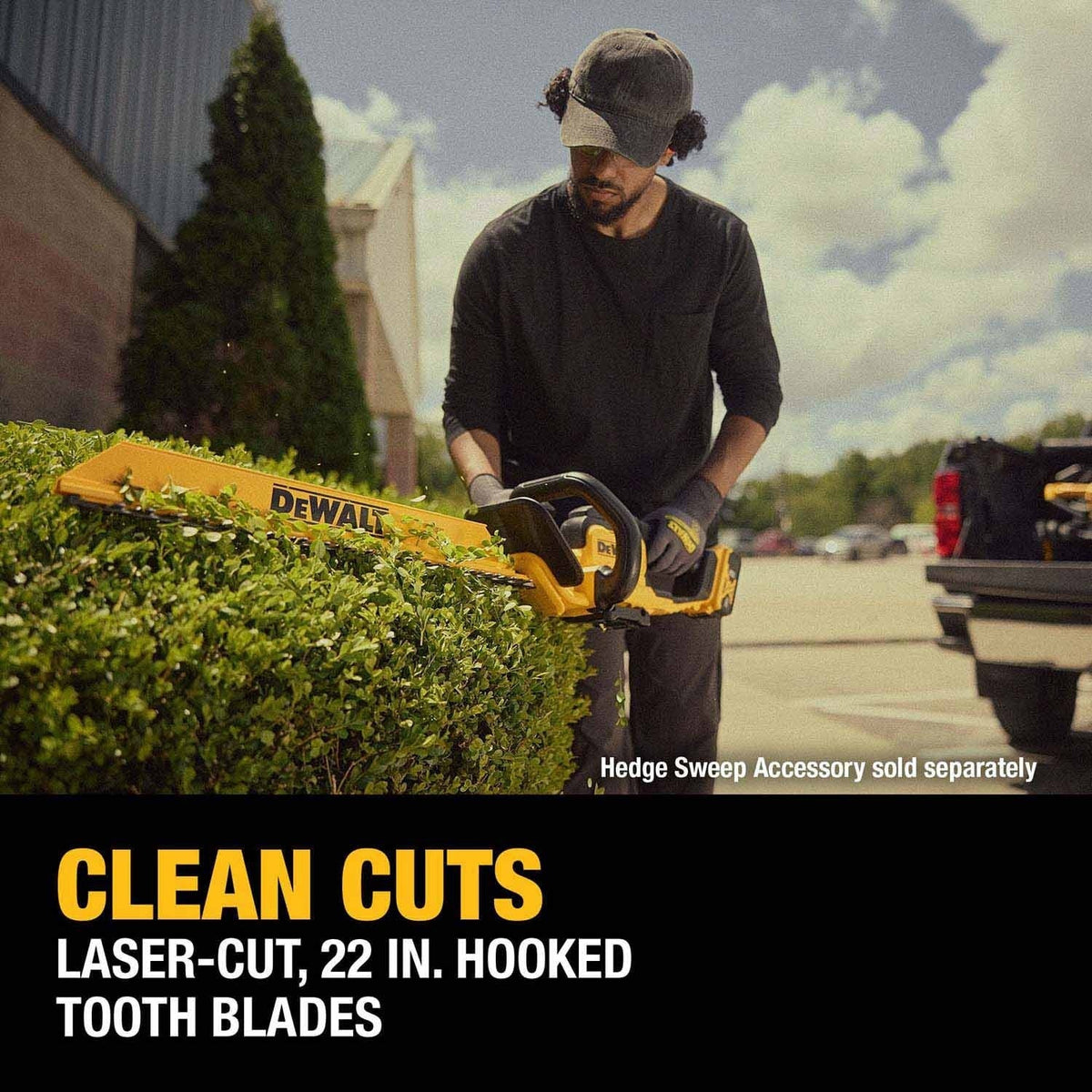 DeWalt DCHT821P1 DEWALT 20V MAX 22" Hedge Trimmer Kit