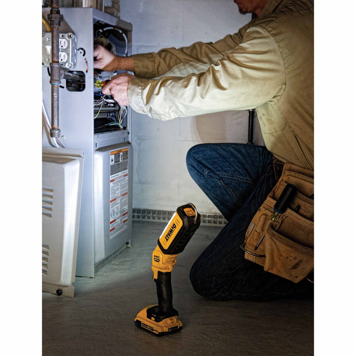 DeWalt DCL050 20V MAX* LED Hand Held Area Light