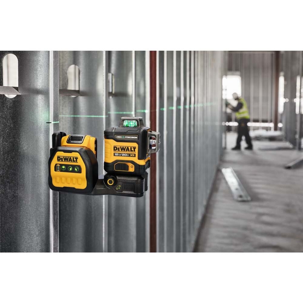 DeWalt DCLE34033D1 20V MAX XR 3 x 360 High Precision Green Laser