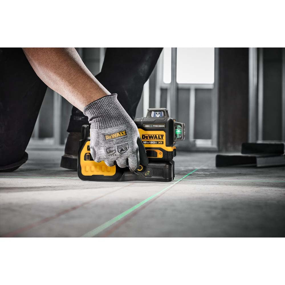 DeWalt DCLE34033D1 20V MAX XR 3 x 360 High Precision Green Laser