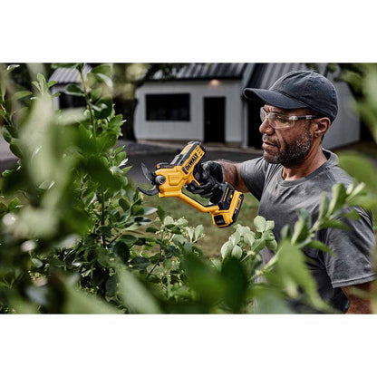 DeWalt DCPR320B 20V MAX* 1-1/2 in. Cordless Pruner (Tool Only)