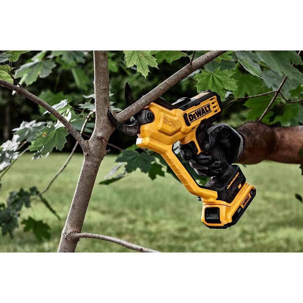 DeWalt DCPR320B 20V MAX* 1-1/2 in. Cordless Pruner (Tool Only)
