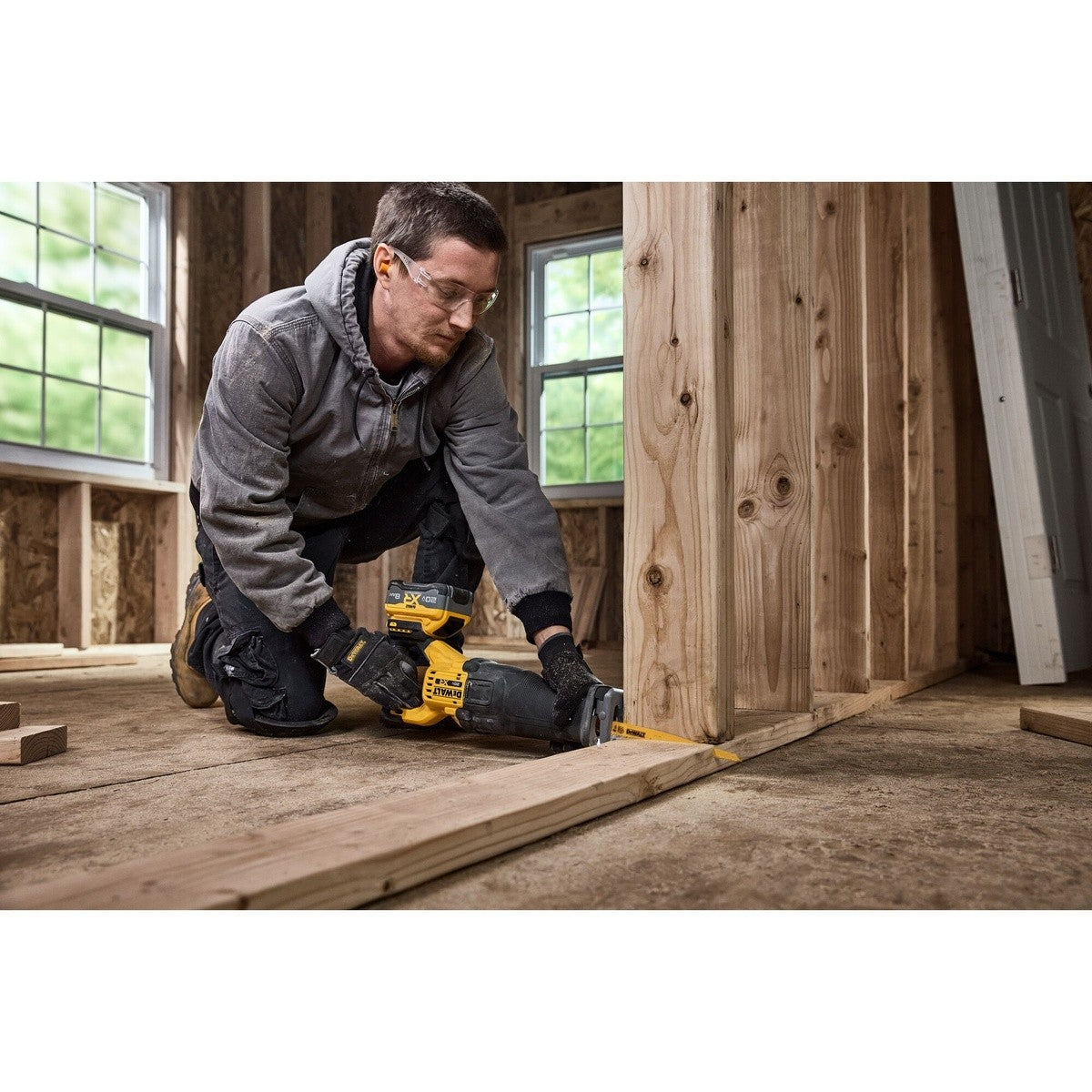 DeWalt DCS384WW1 20V Max* XR Brushless Cordless Reciprocating Saw Kit with XR POWERPACK