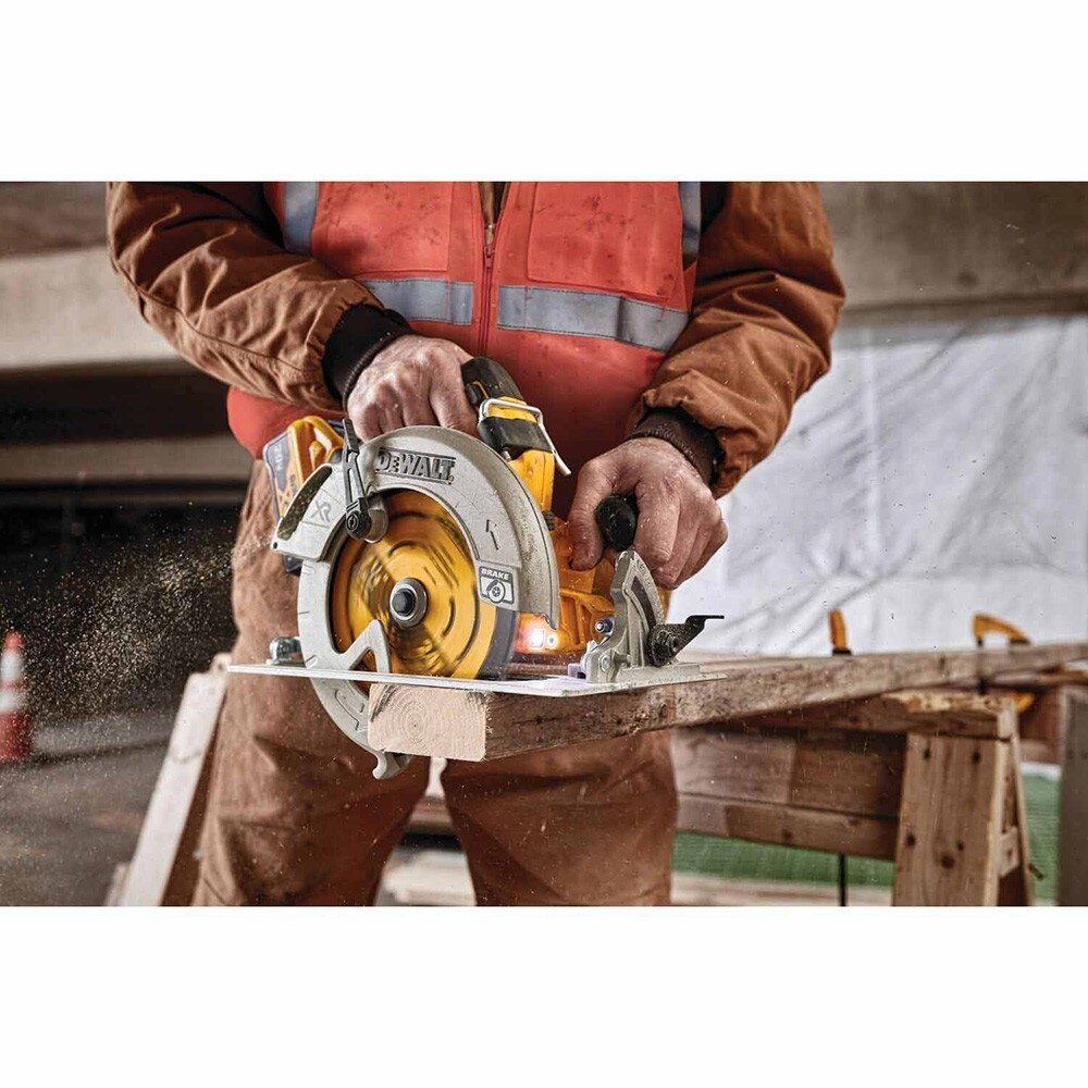 DeWalt DCS574B 20V XRP 7-1/4In Circular Saw