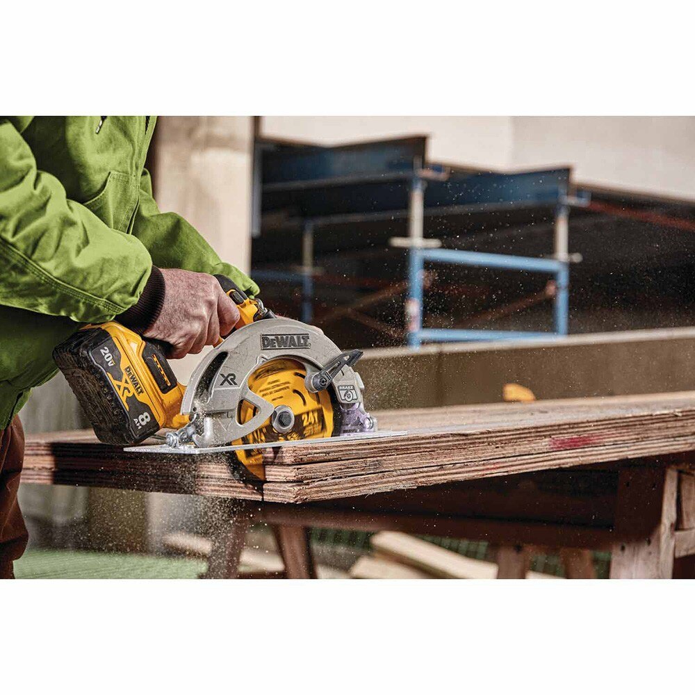 DeWalt DCS574B 20V XRP 7-1/4In Circular Saw