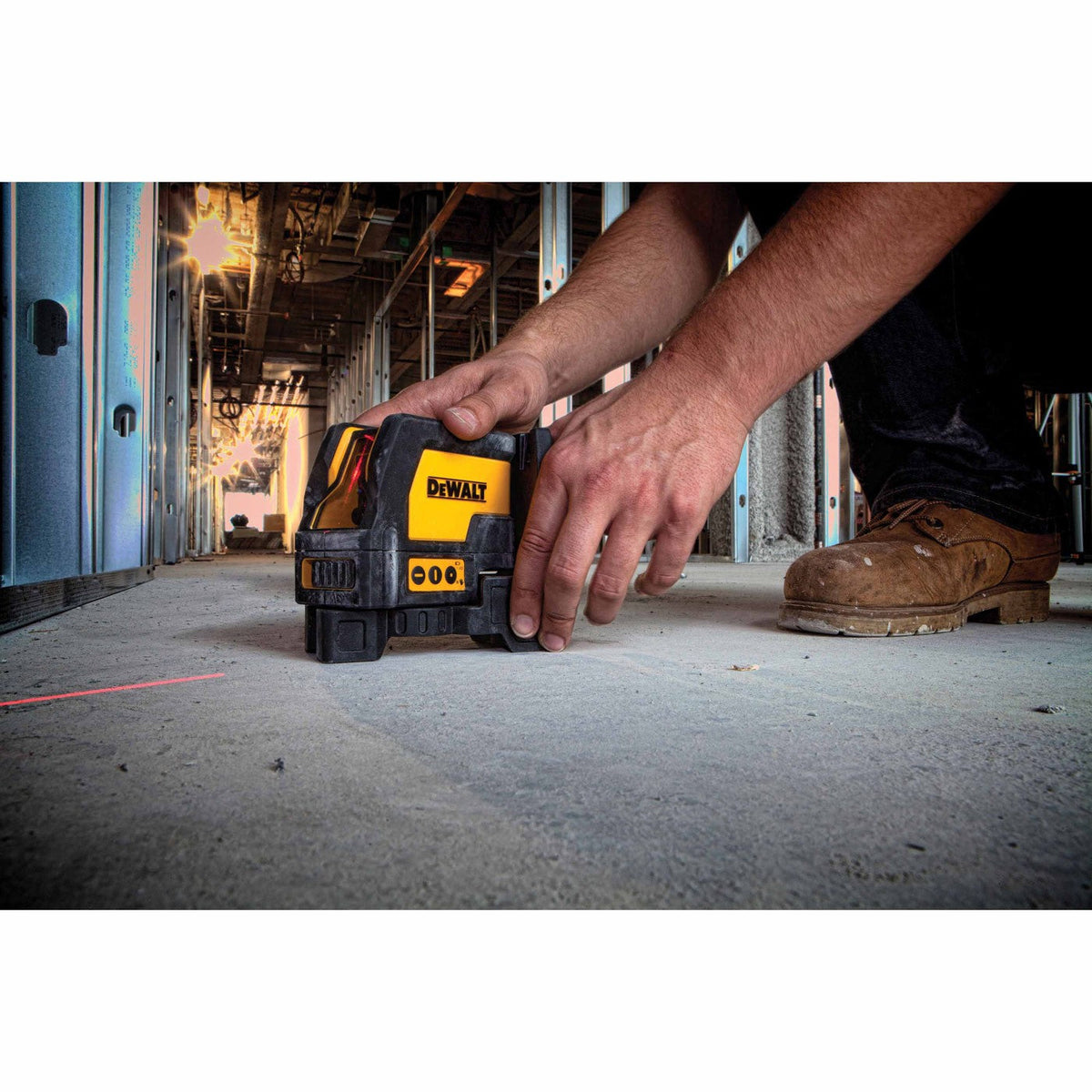 DeWalt DW0822 Self Leveling Cross Line and Plumb Spots Laser