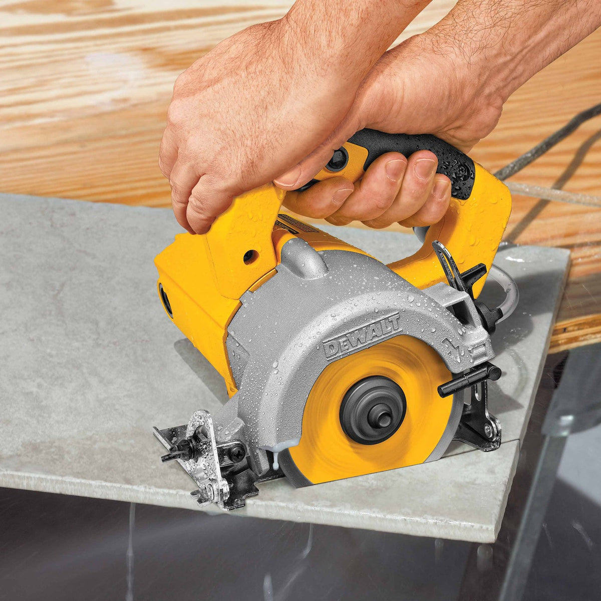DeWalt DWC860W 4 3/8” WET&DRY HAND TILE CUTTER