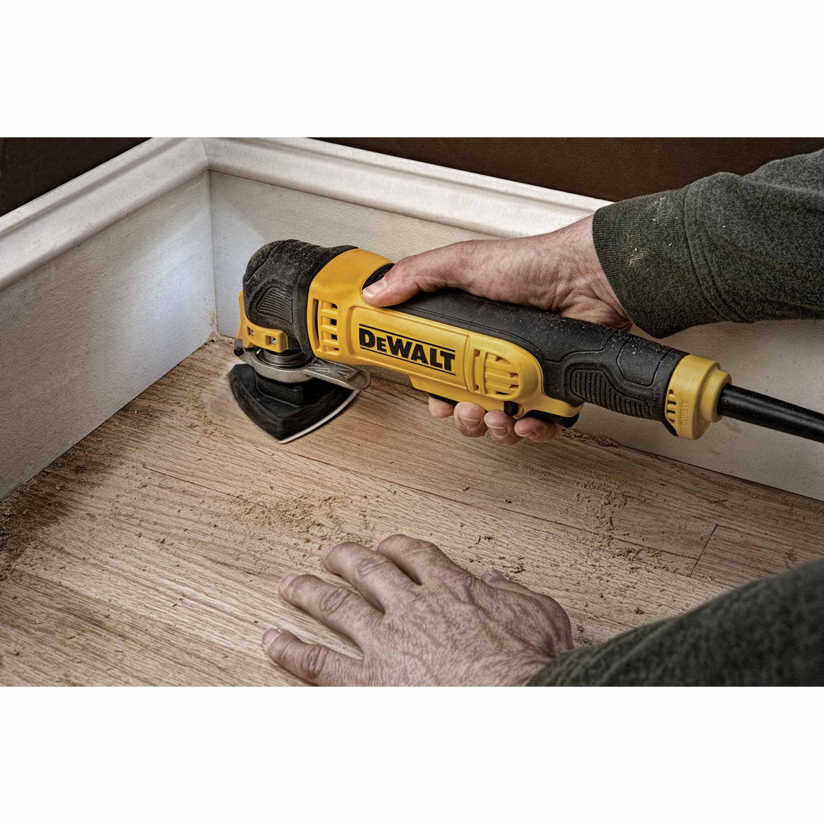 DeWalt DWE315K 3 Amp Oscillating Multi-Tool Kit, 29-Piece