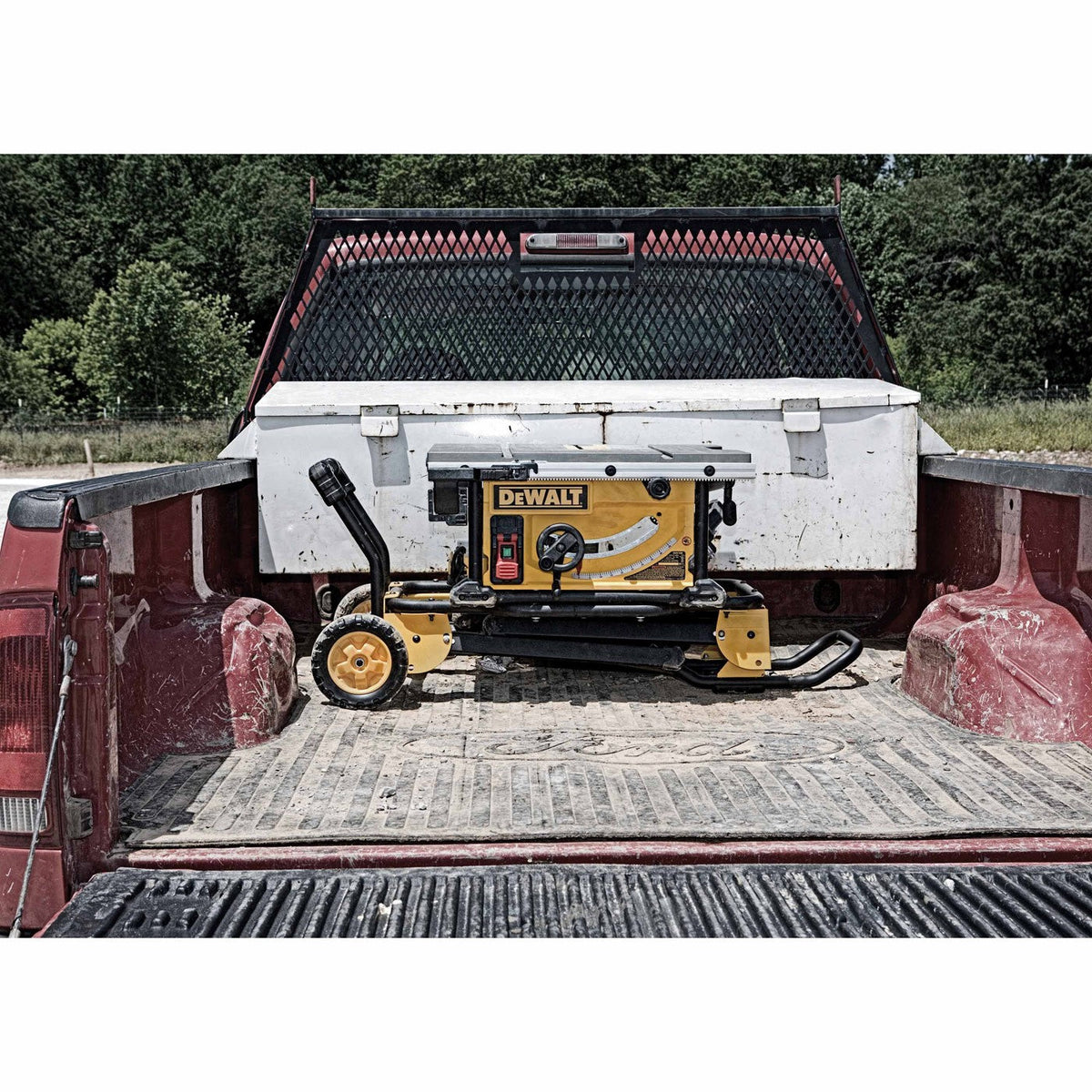 Dewalt DWE7491RS 10" Jobsite Table Saw 32 - 1/2" (82.5cm) Rip Capacity, and a Rolling Stand
