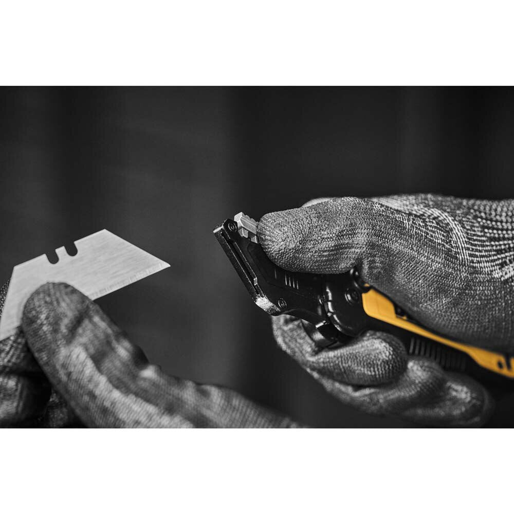 DeWalt DWHT10992 Push and Flip Folding Utility Knife with Storage