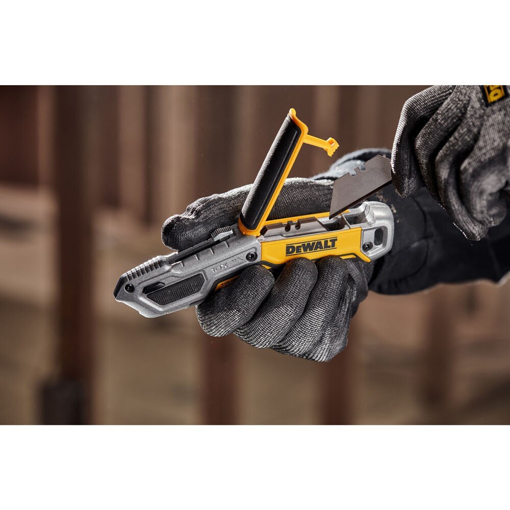 DeWalt DWHT10999 Toughseries Retractable Utility Knife with Blade Storage
