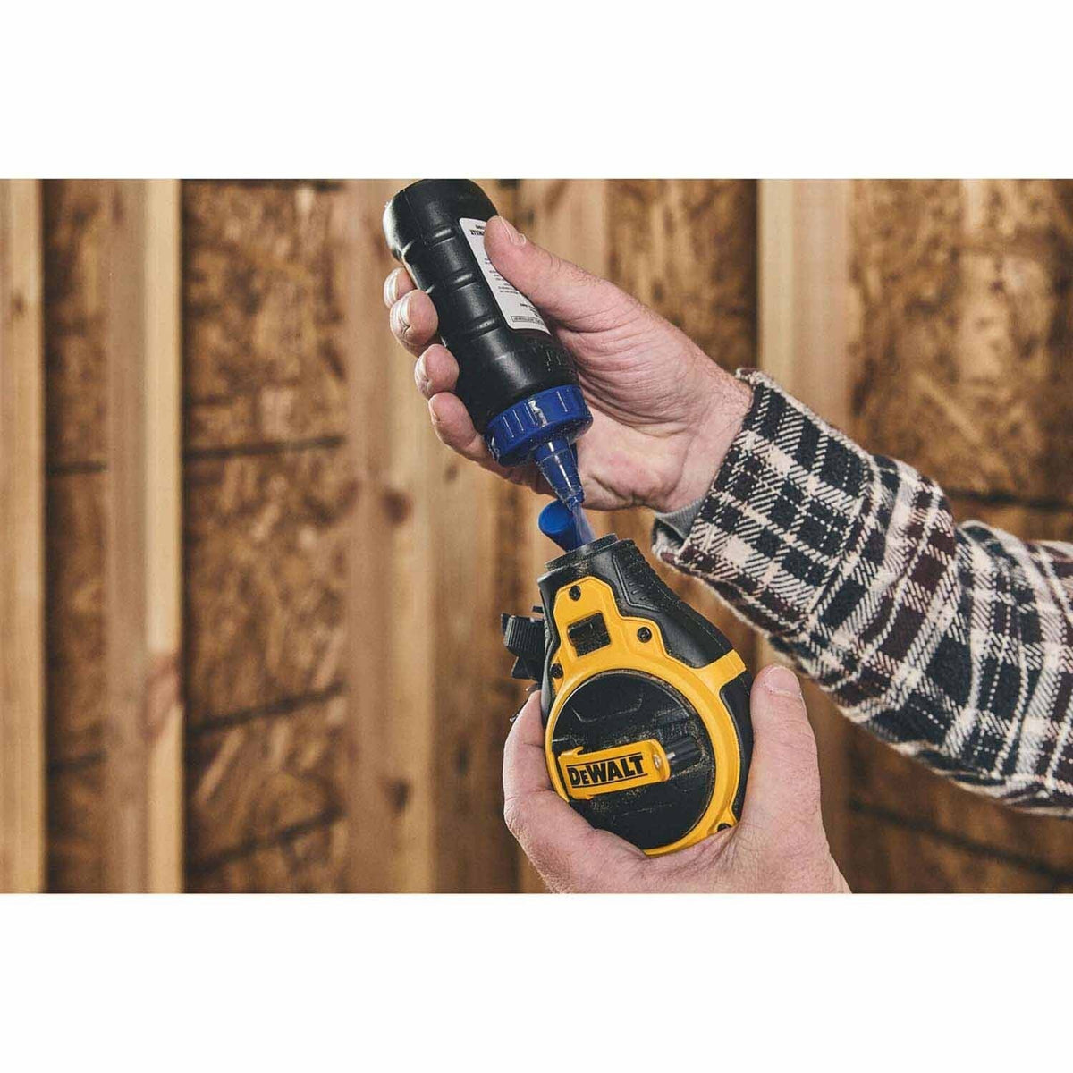 DeWalt DWHT48333BC Bi-Material Chalk Reel Kit with Blue Chalk – Fast Rewind, Precision Line