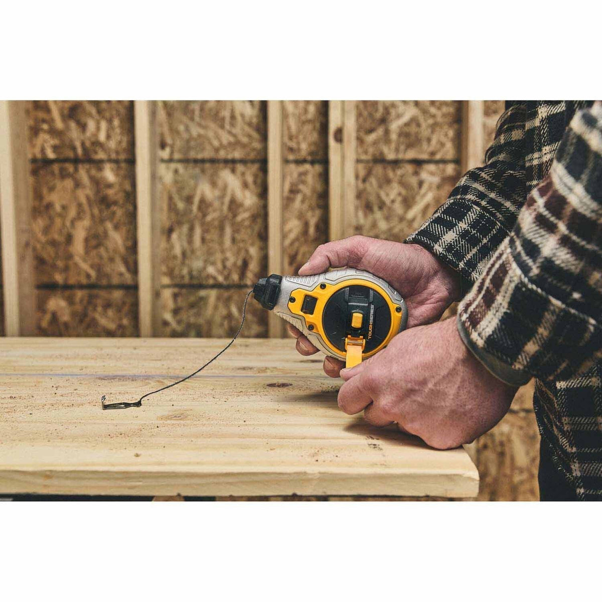 DeWalt DWHT48335 TOUGHSERIES Chalk Reel – Fast 6:1 Rewind, Durable Aluminum Case