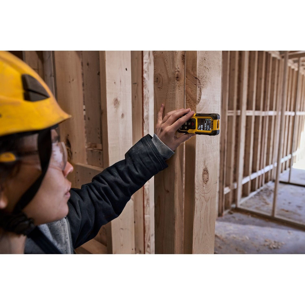 DeWalt DWHT78200 200 ft Lithium-Ion Laser Distance Measurer with Backlit Rotating Display and IP65 Rating