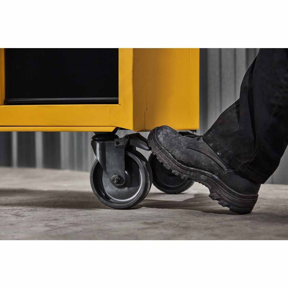 DeWalt DWST52082 52" Wide 8-Drawer 
Rolling Tool Cabinet