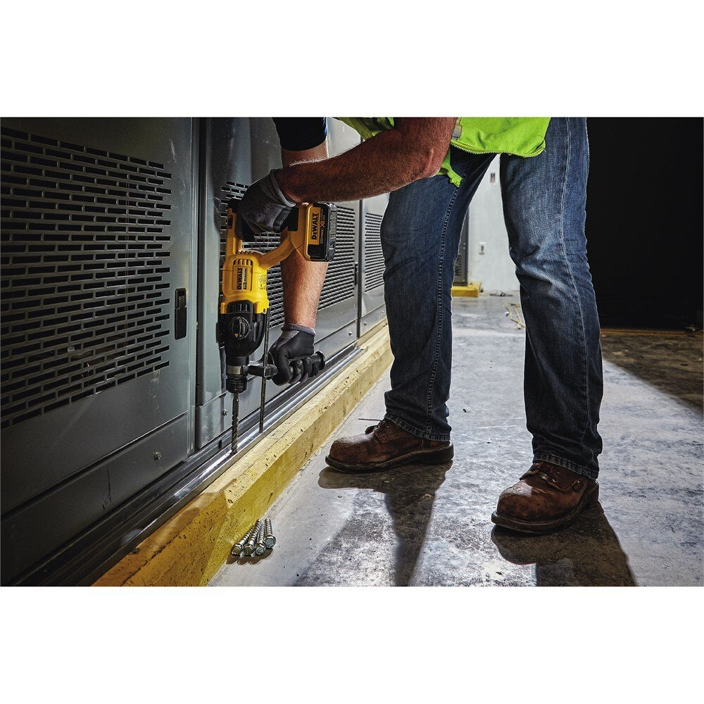 DeWalt DCH133M2 20V MAX XR Brushless 1" D-Handle Rotary Hammer
