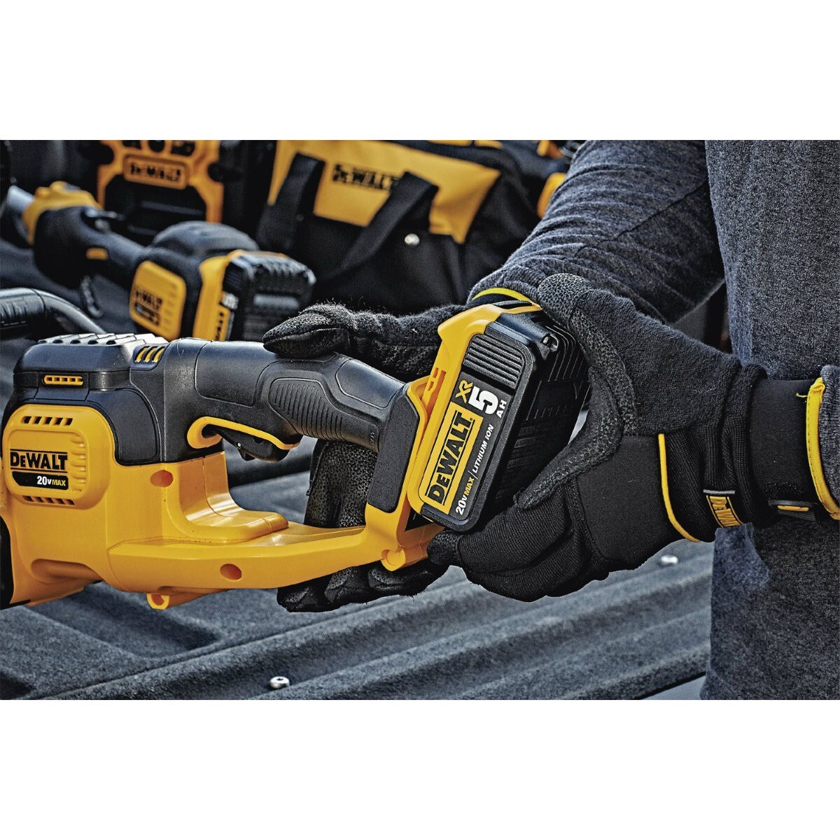 DeWalt DCHT820B 20V MAX Lithium Ion 22" Hedge Trimmer Bare Tool
