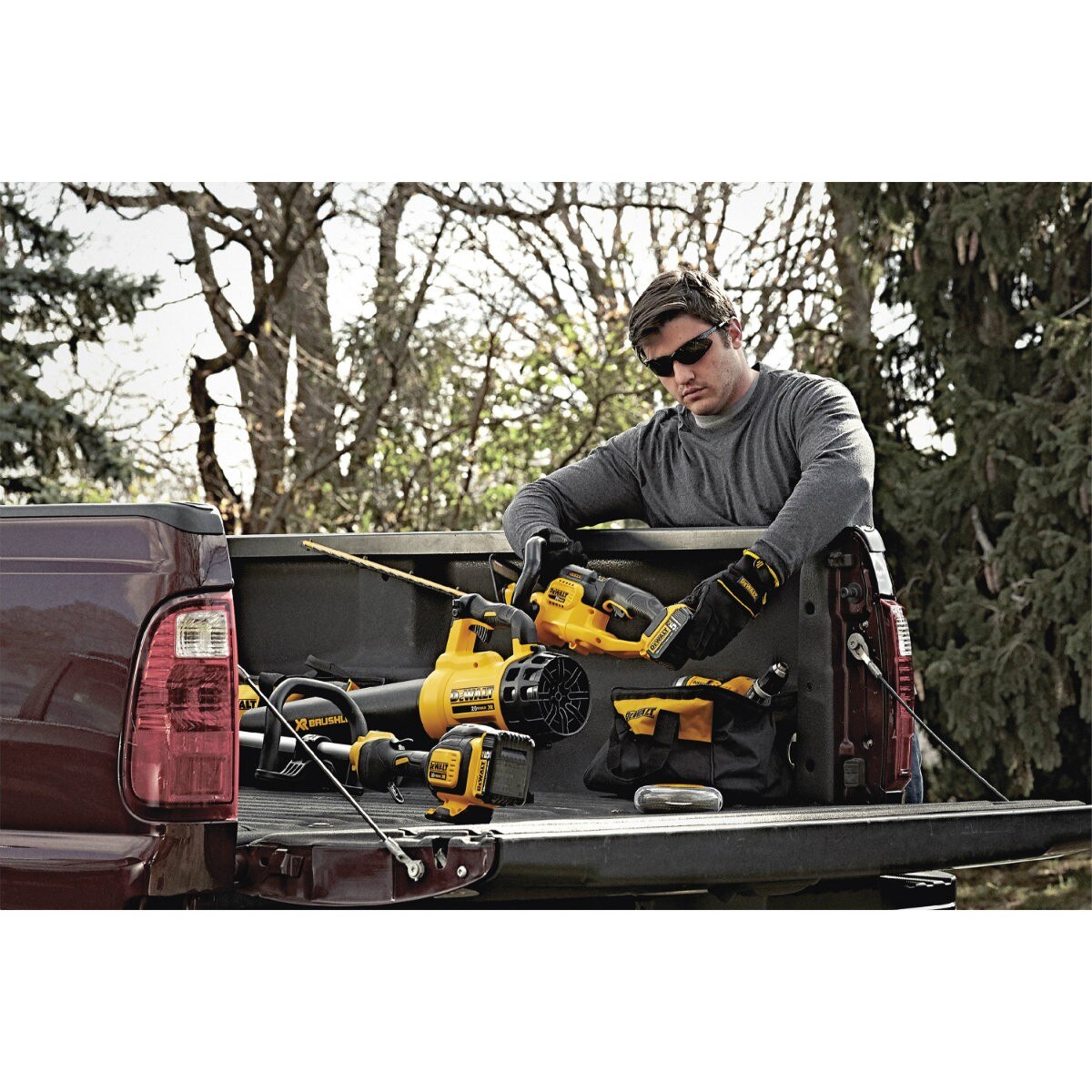 DeWalt DCHT820B 20V MAX Lithium Ion 22" Hedge Trimmer Bare Tool