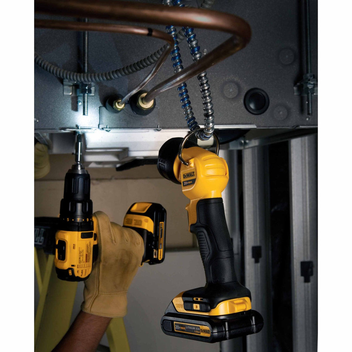 DeWalt DCL040 20V MAX LED Flashlight