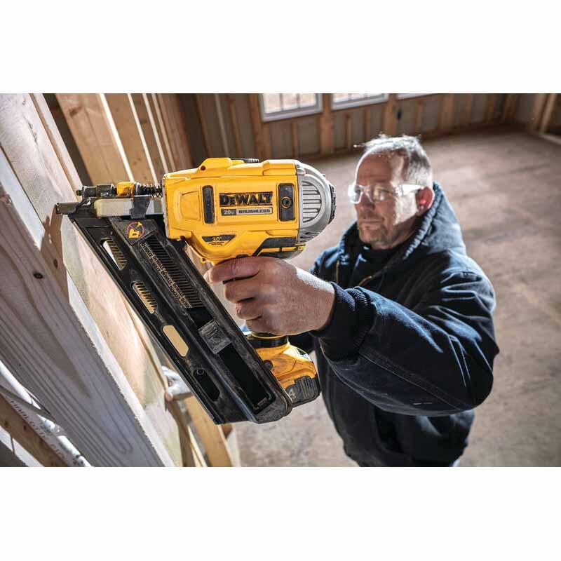 Dewalt DCN692B 20V MAX XR Brushless 2 Speed Nailer Bare Tool, .113 - .131 Gauge
