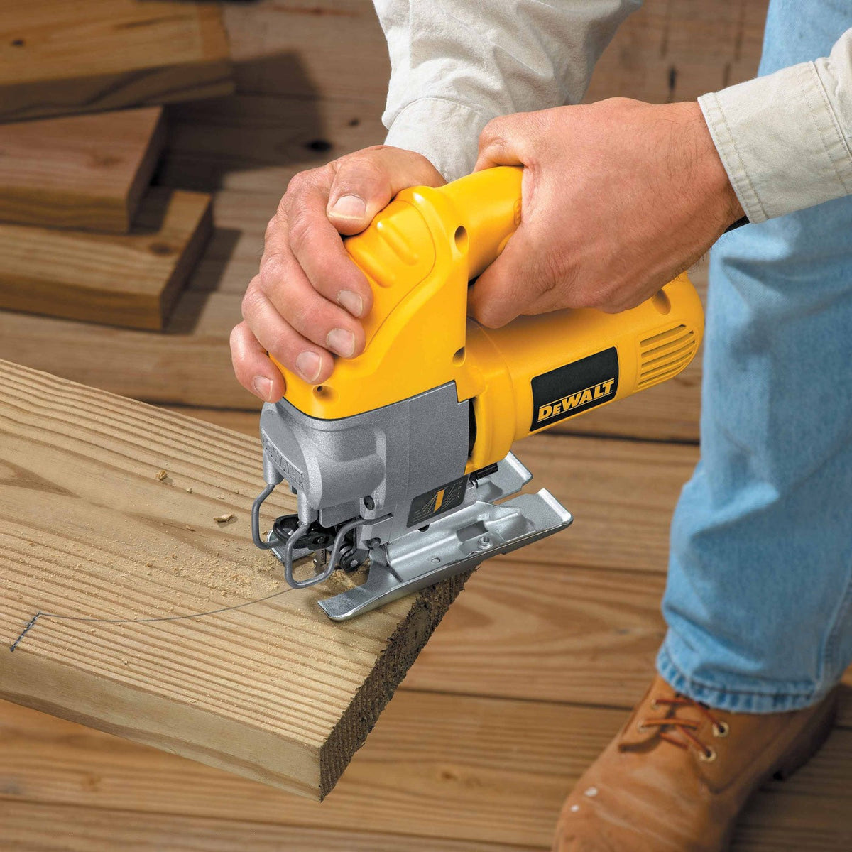 DeWalt DW317K Heavy-Duty Compact Jig Saw Kit