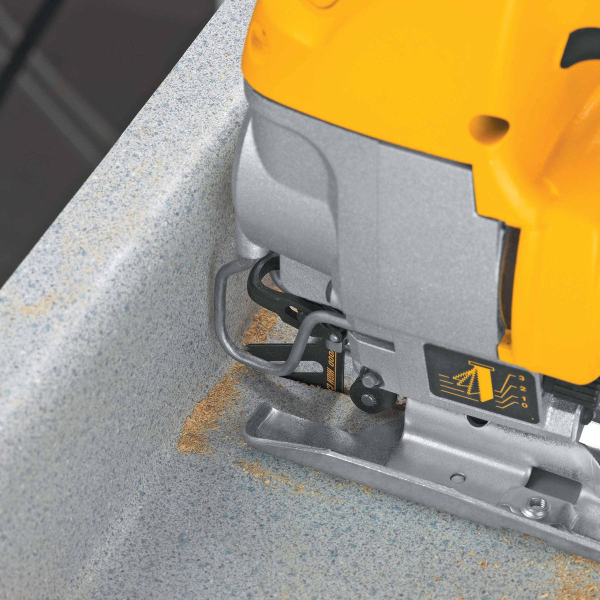 DeWalt DW317K Heavy-Duty Compact Jig Saw Kit