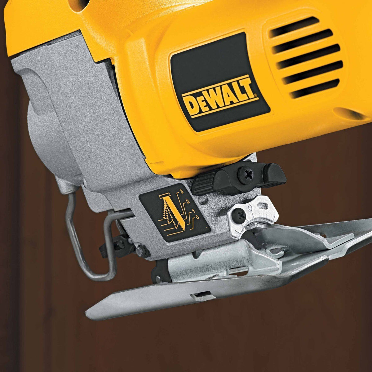 DeWalt DW317K Heavy-Duty Compact Jig Saw Kit