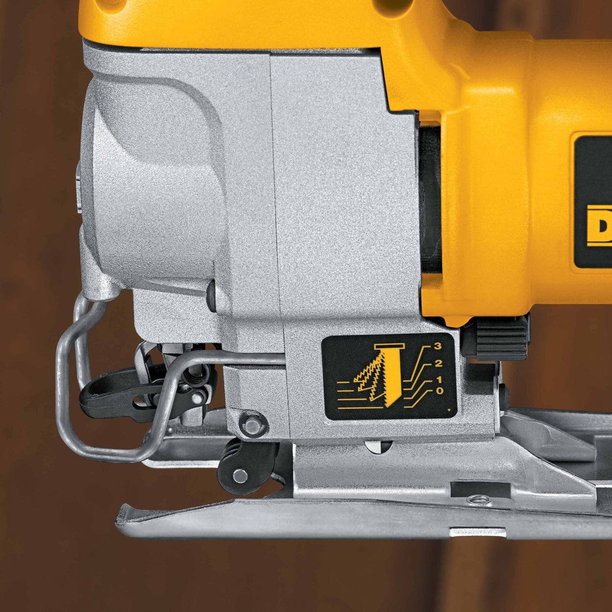 DeWalt DW317K Heavy-Duty Compact Jig Saw Kit