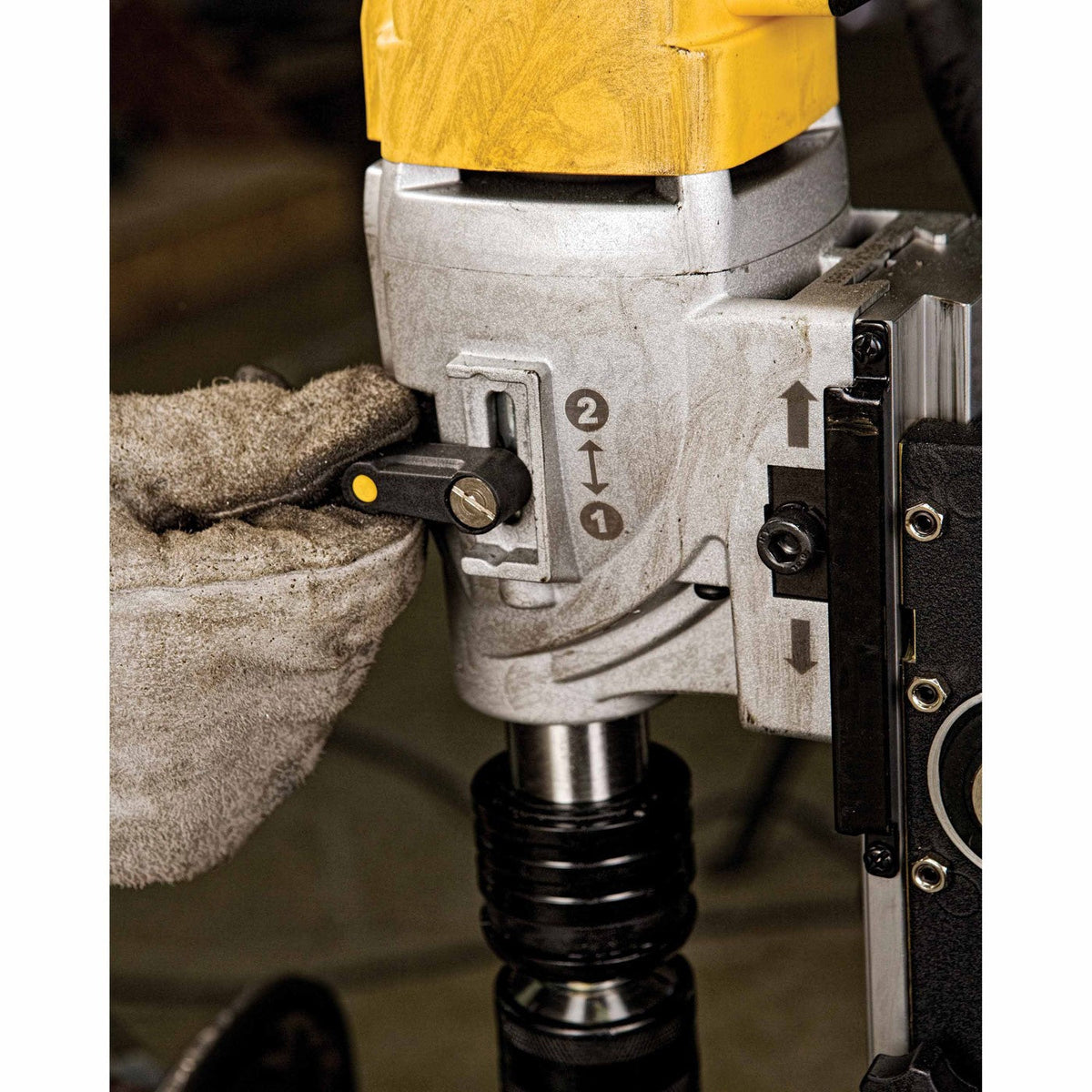 DeWalt DWE1622K 2" 2-Speed Magnetic Drill Press