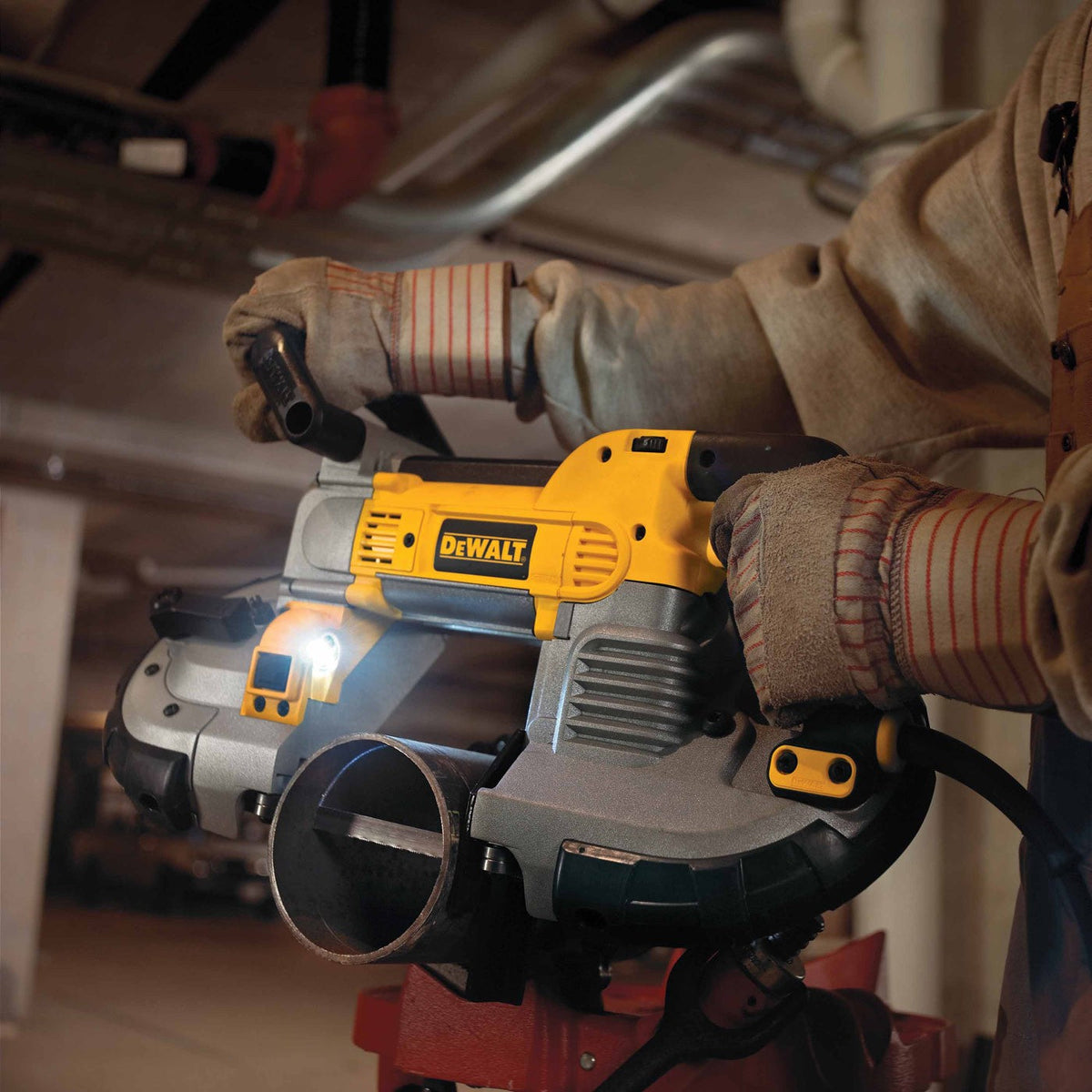 DeWalt DWM120 Heavy-Duty Variable Speed Deep Cut Portable 44-7/8" , 10 Amp Band Saw